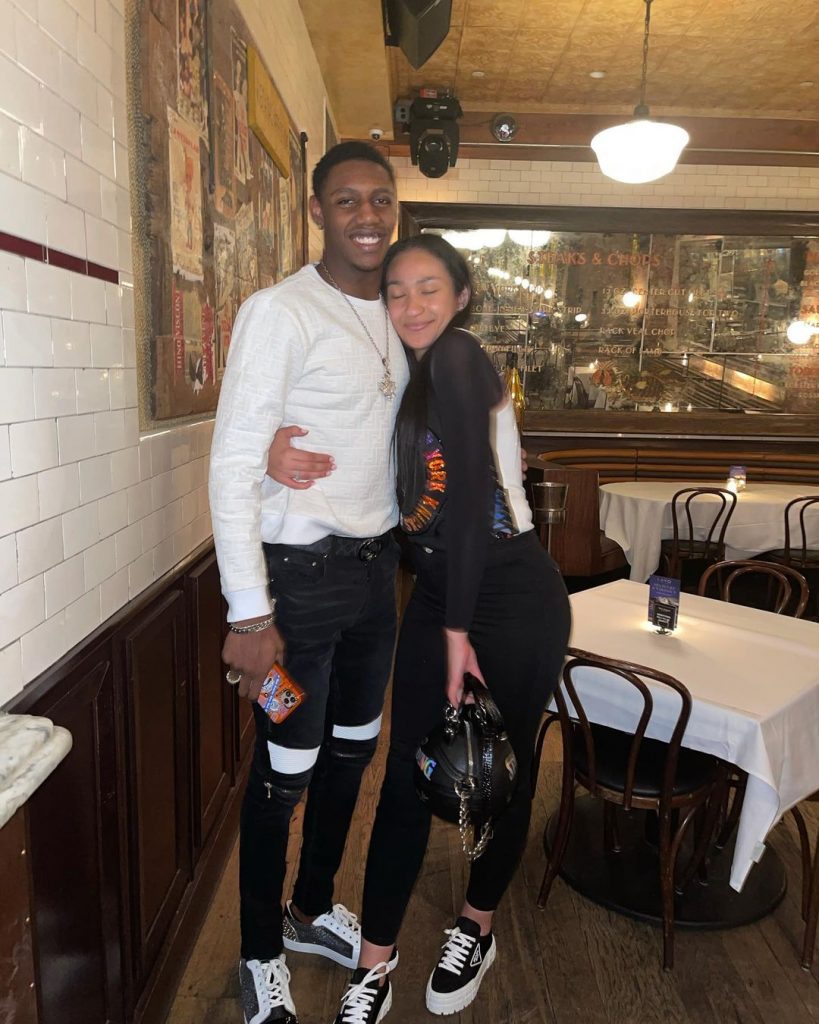 RJ Barrett Girlfriend, Parents, Family, Salary, Jersey - yebscore.com