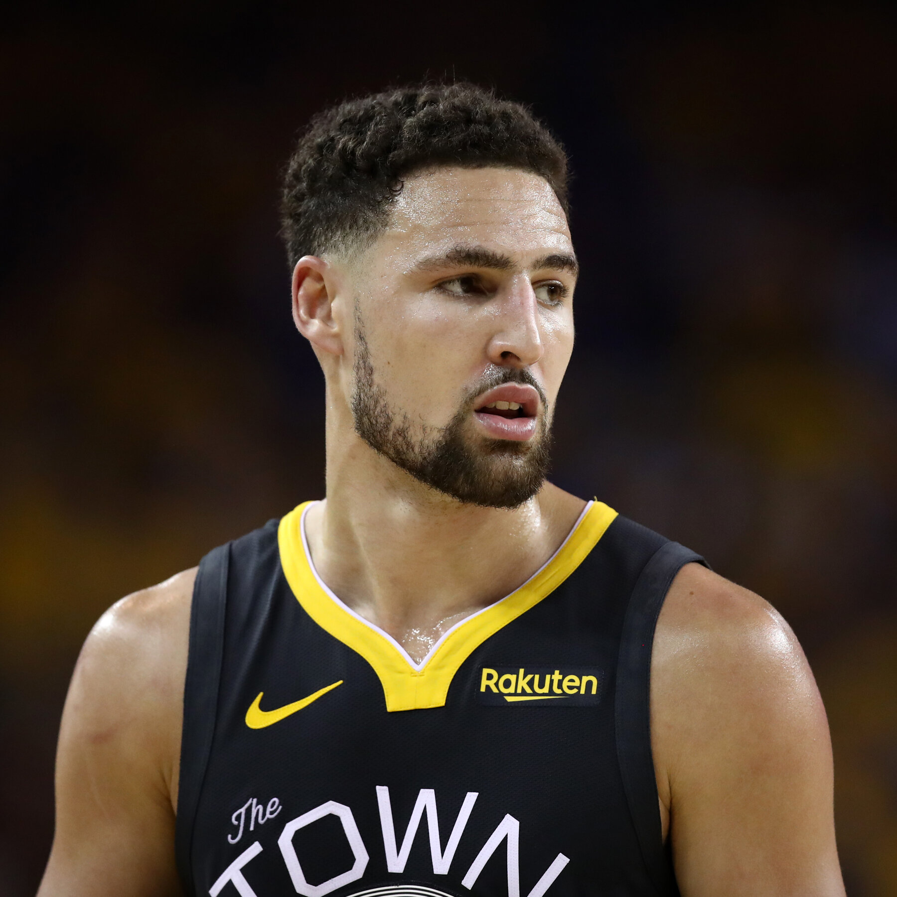 Warriors' Klay Thompson pays tribute to late NFL tight end Gavin