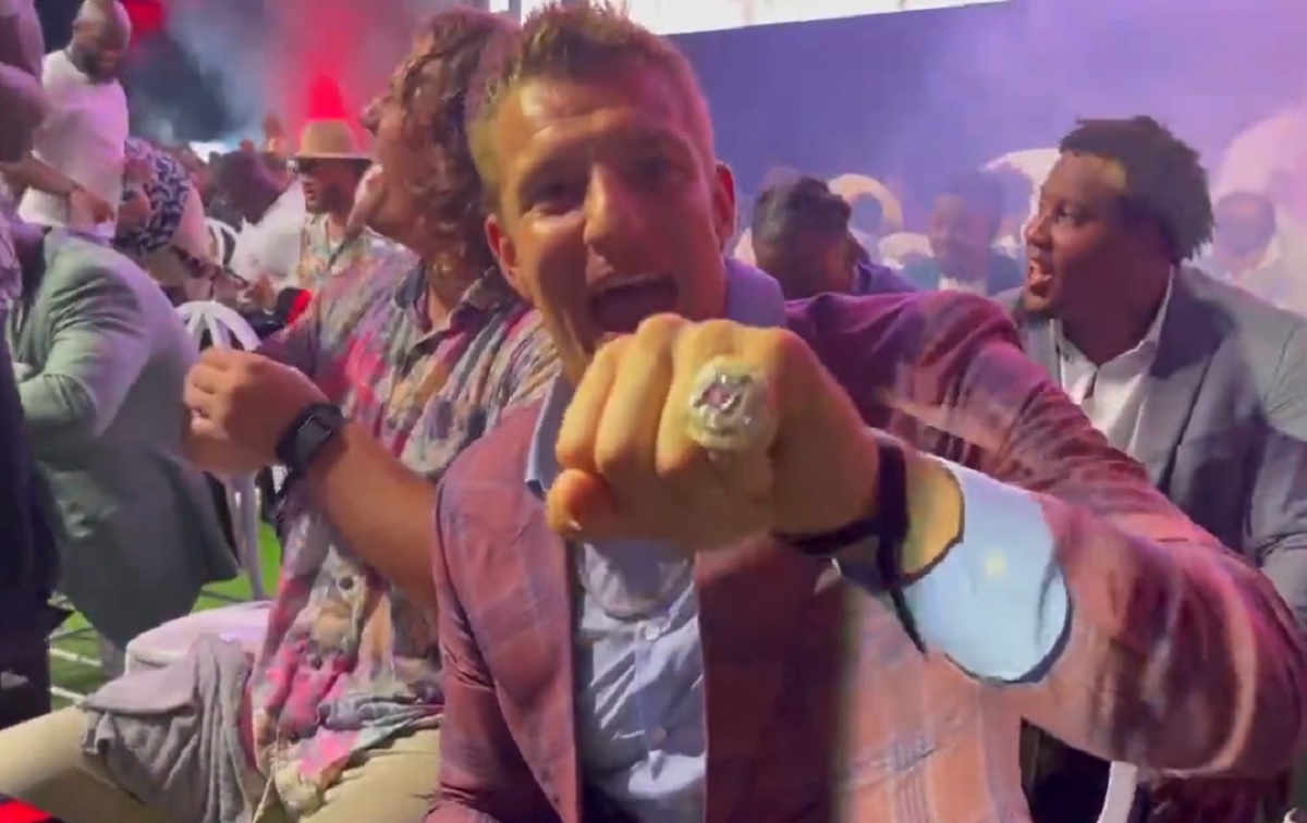 How many Super Bowl rings does Rob Gronkowski have?