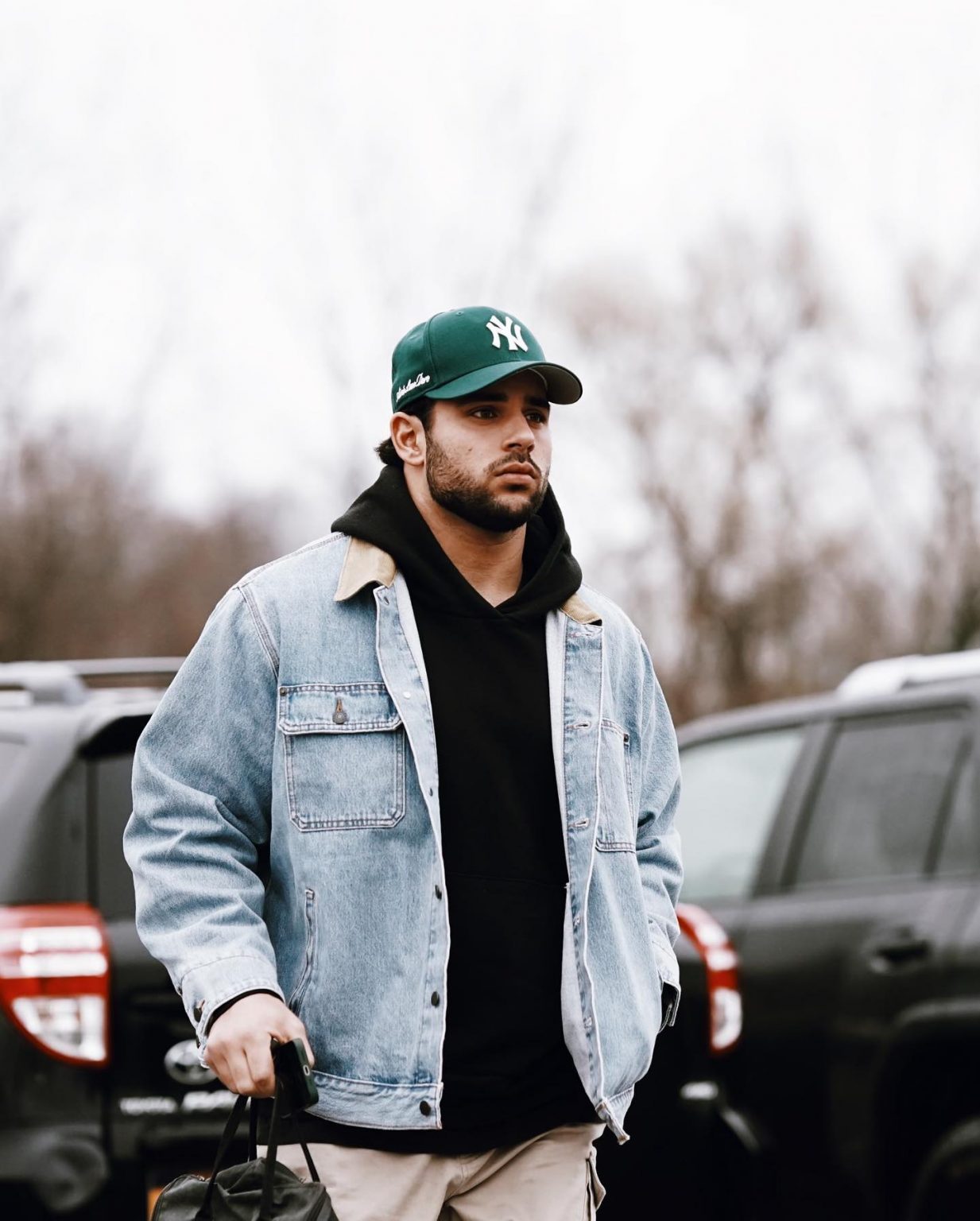 Who is the girlfriend of Matt Milano? His Parents, Family, Salary