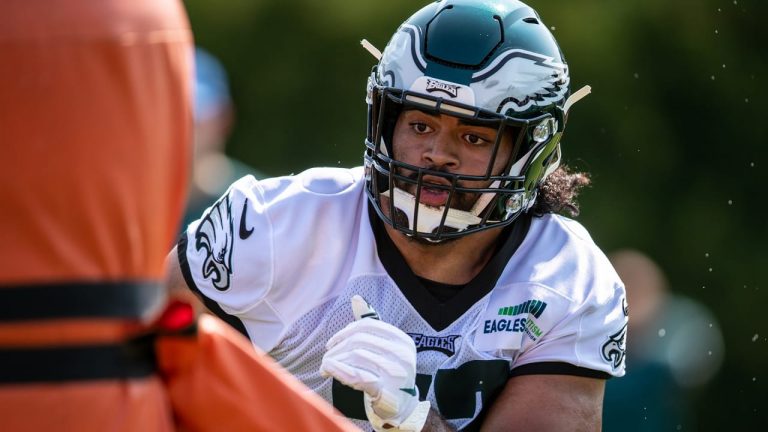 Who is Marlon Tuipulotu Dating? His Girlfriend, Parents, Family, Salary