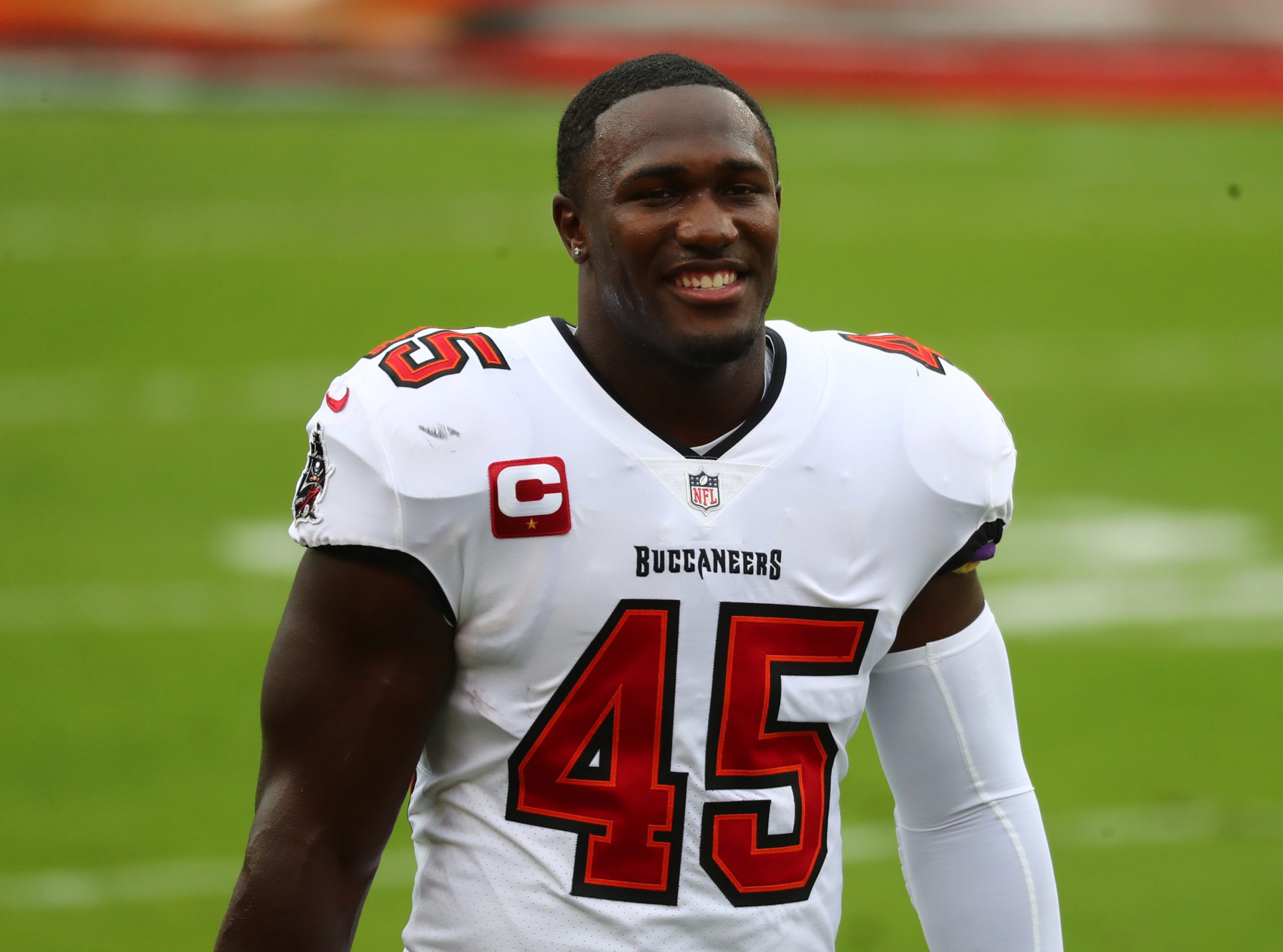 Tampa Bay Buccaneers' Devin White Fantasy: LB NFL Defensive Data, Stats &  Speculations 2022 