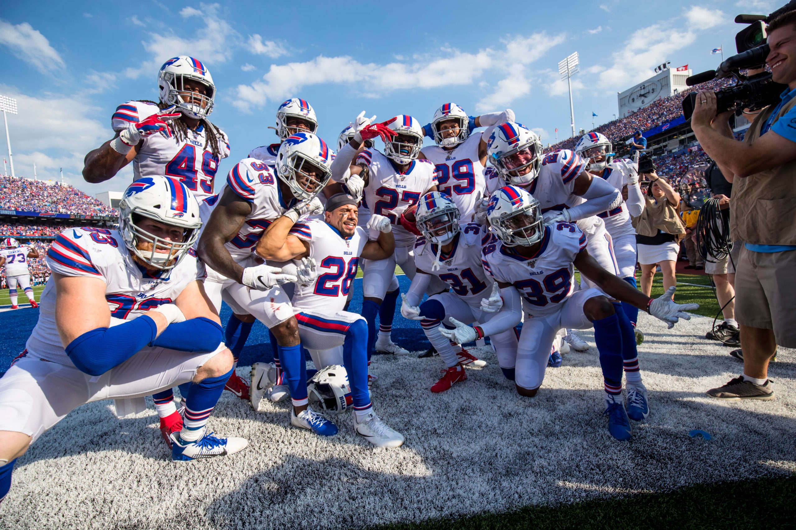 Before dramatic Buffalo Bills victory, game was paused due to fans throwing  snowballs onto field