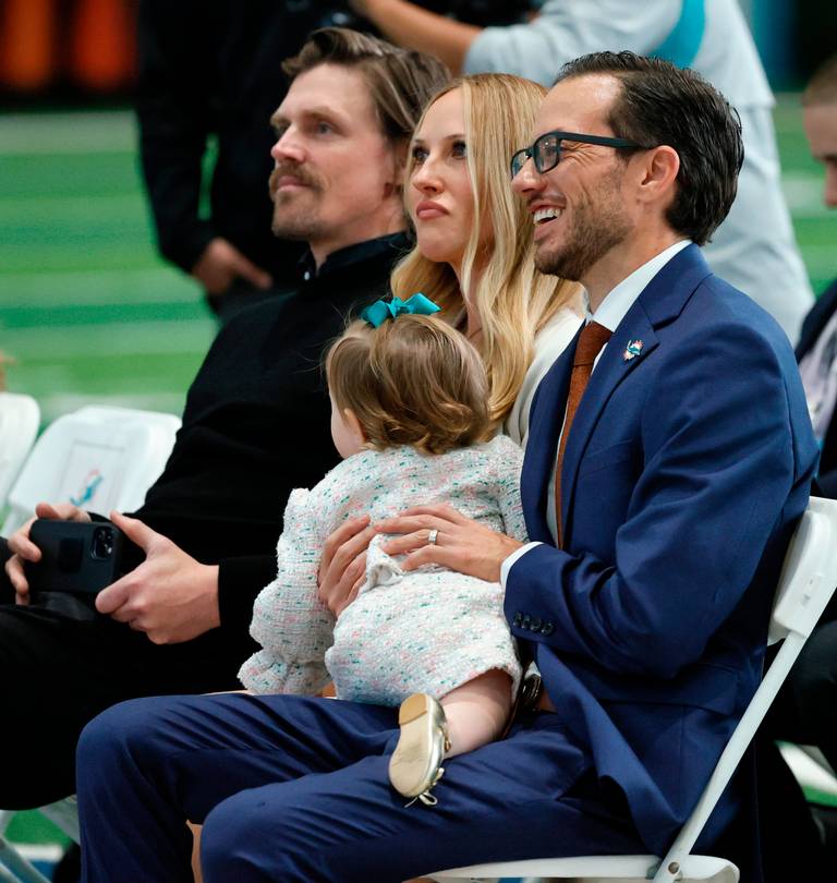 Who is Katie Hemstalk, Wife of Dolphins head coach Mike McDaniel? His  Parents, Career, Salary 