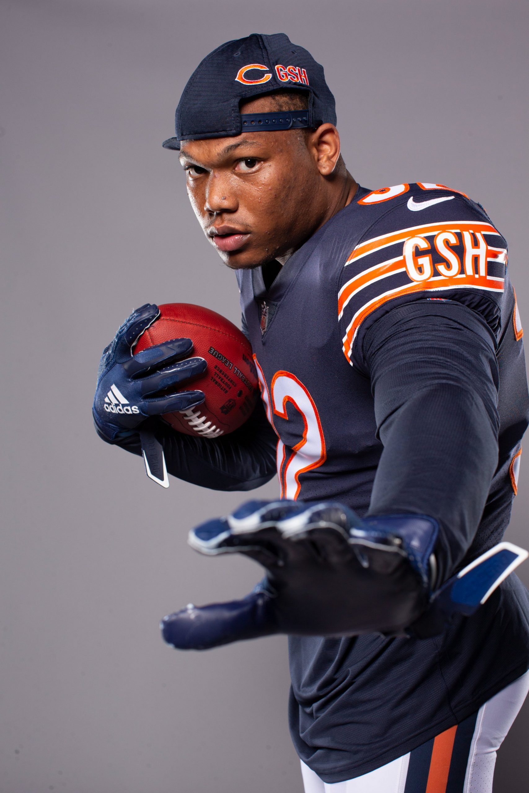 who-is-the-girlfriend-of-david-montgomery-his-parents-family-salary-jersey-yebscore-com