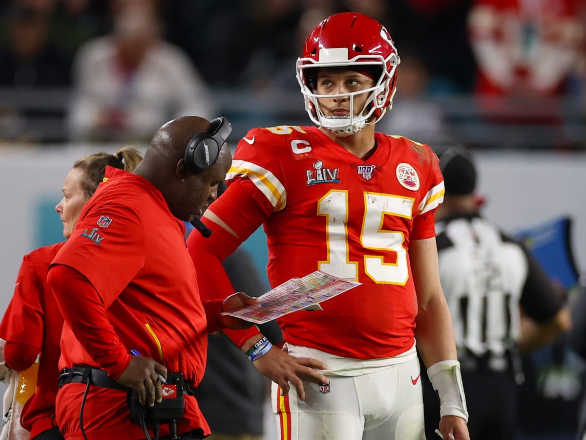 Patrick Mahomes has tense chat with Eric Bieniemy, Chiefs sputter in  stunning loss to Colts