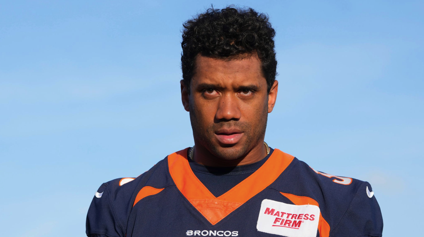 Broncos QB Russell Wilson’s “On Flight Workout Routine” Becomes A Meme ...