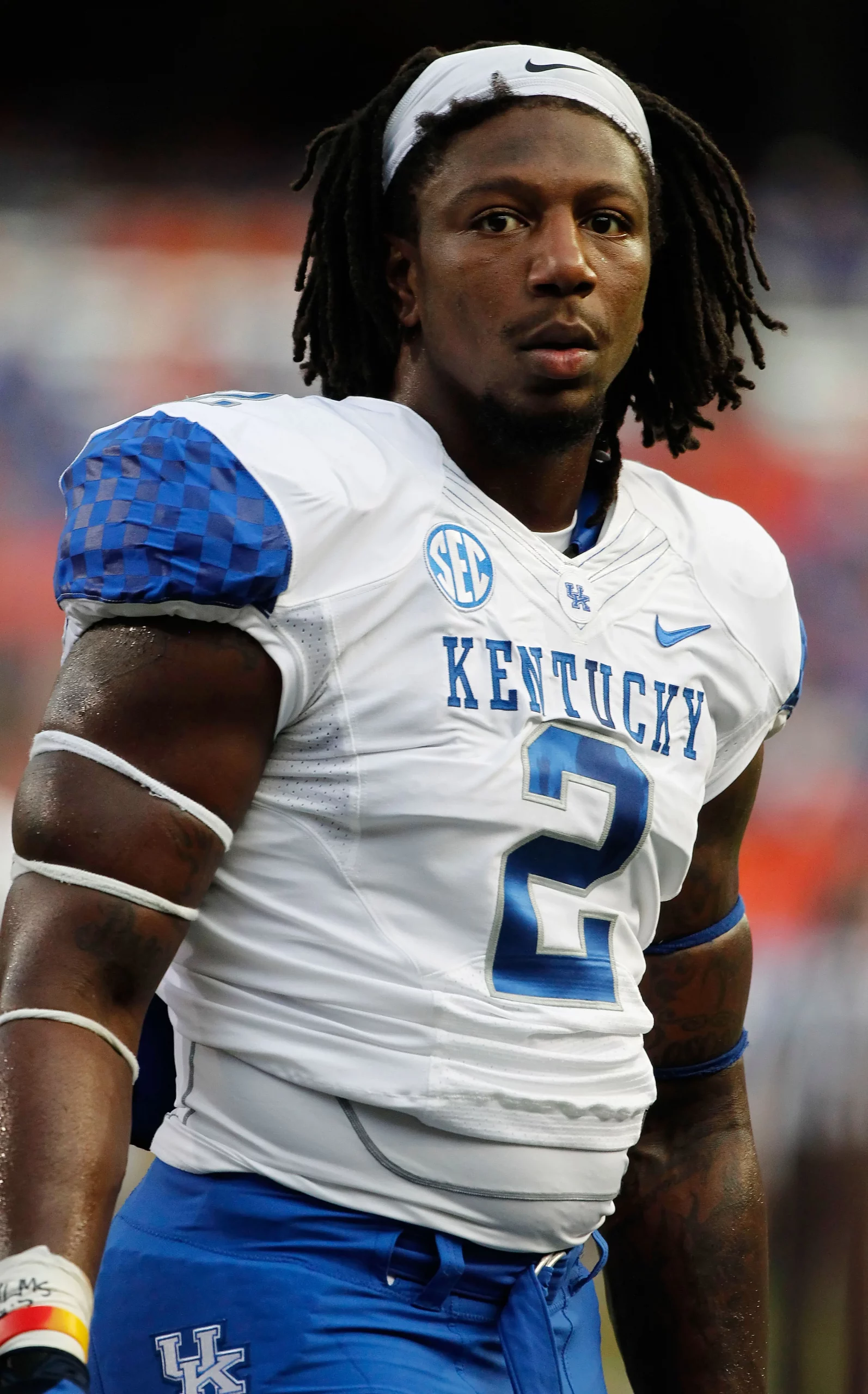 Kentucky's Bud Dupree holds his jersey after he was selected 22nd overall  by the Pittsburgh Steelers during the first round of the NFL Draft on April  30, 2015 in Chicago. Photo by Brian Kersey/UPI Stock Photo - Alamy