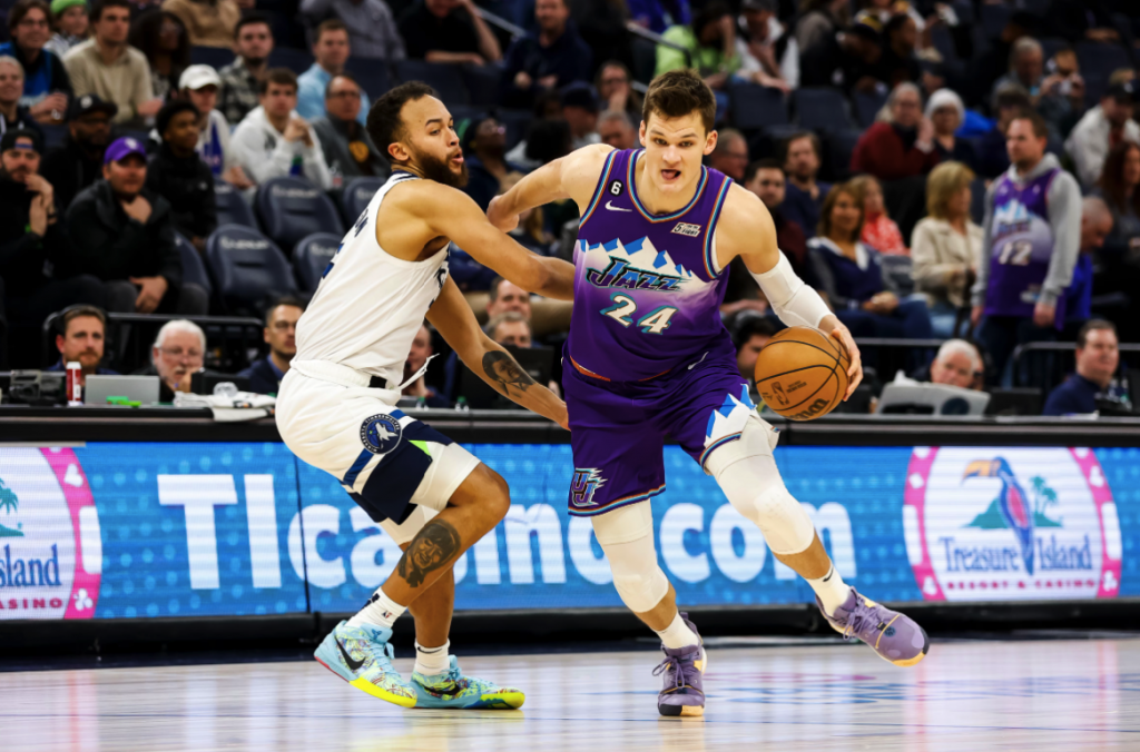 Walker Kessler Net Worth, Endorsement, Salary, Wingspan, Rings and