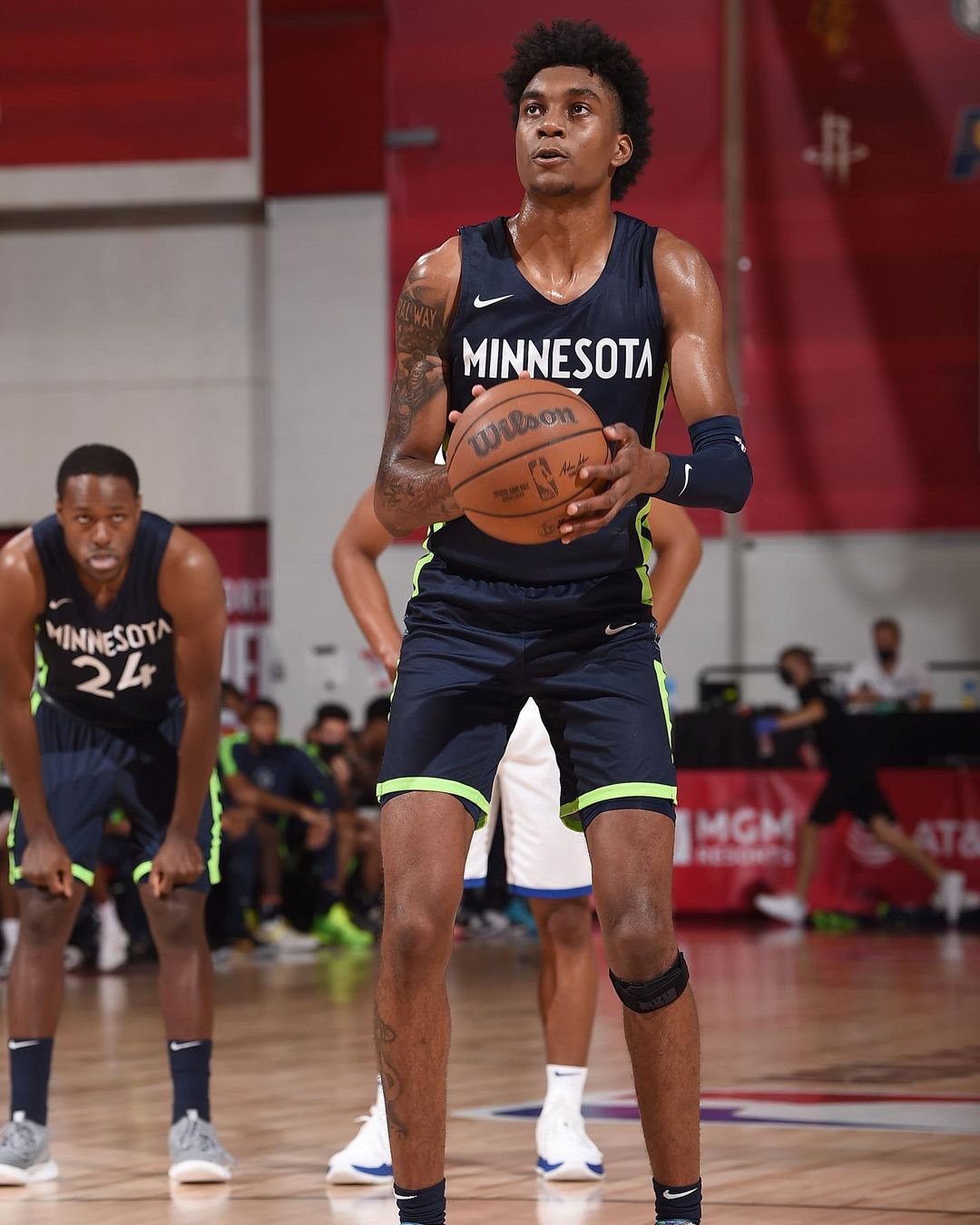 Who is Jaden McDaniels Girlfriend? His Parents, Family, Net Worth