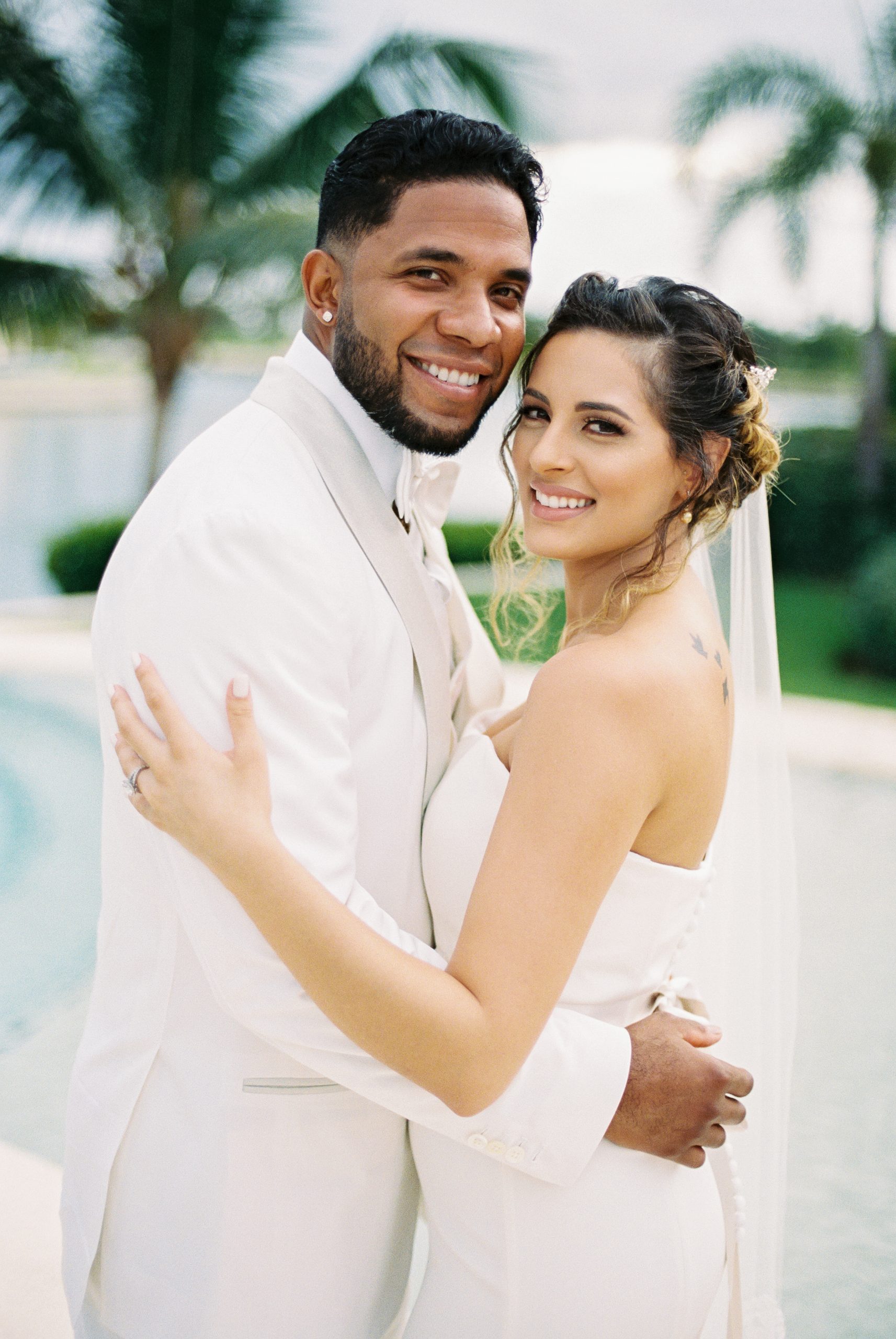 Who is Cori Andrus, Wife of Elvis Andrus? His parents, family, net worth,  jersey 