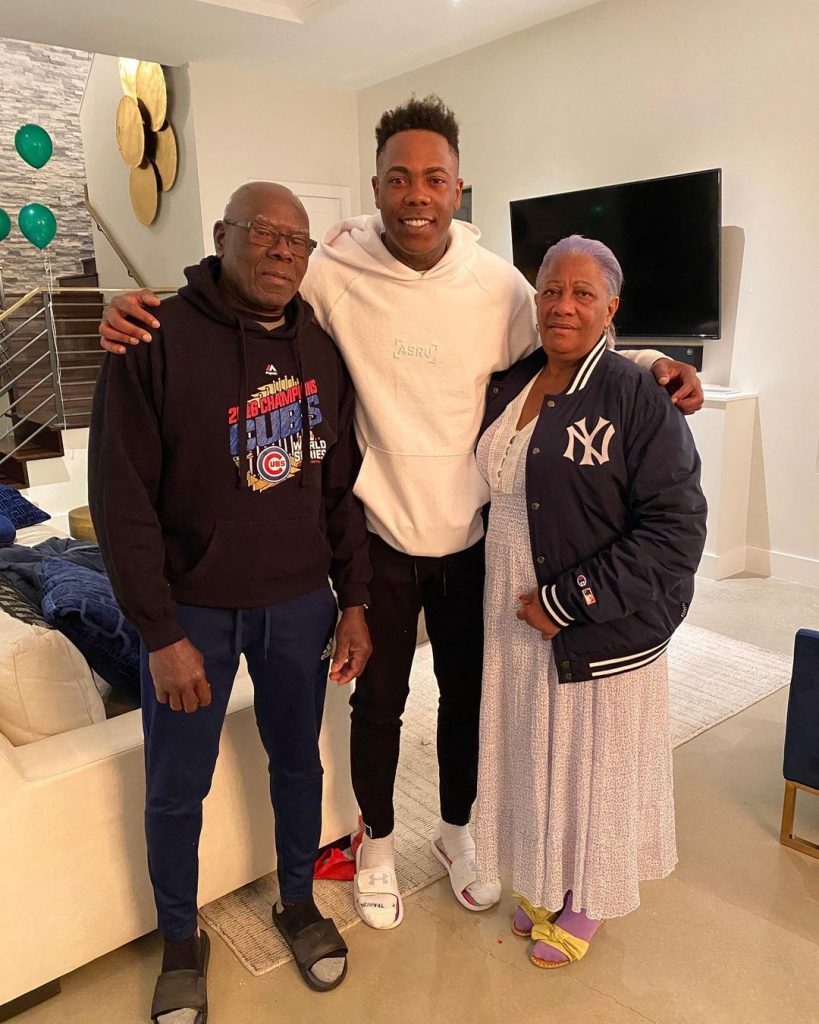 Aroldis Chapman parents (imgur.com)