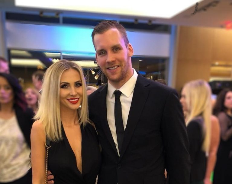 Who Is Radek Faksa's Wife? His Relationship, Parents, Family, Salary ...