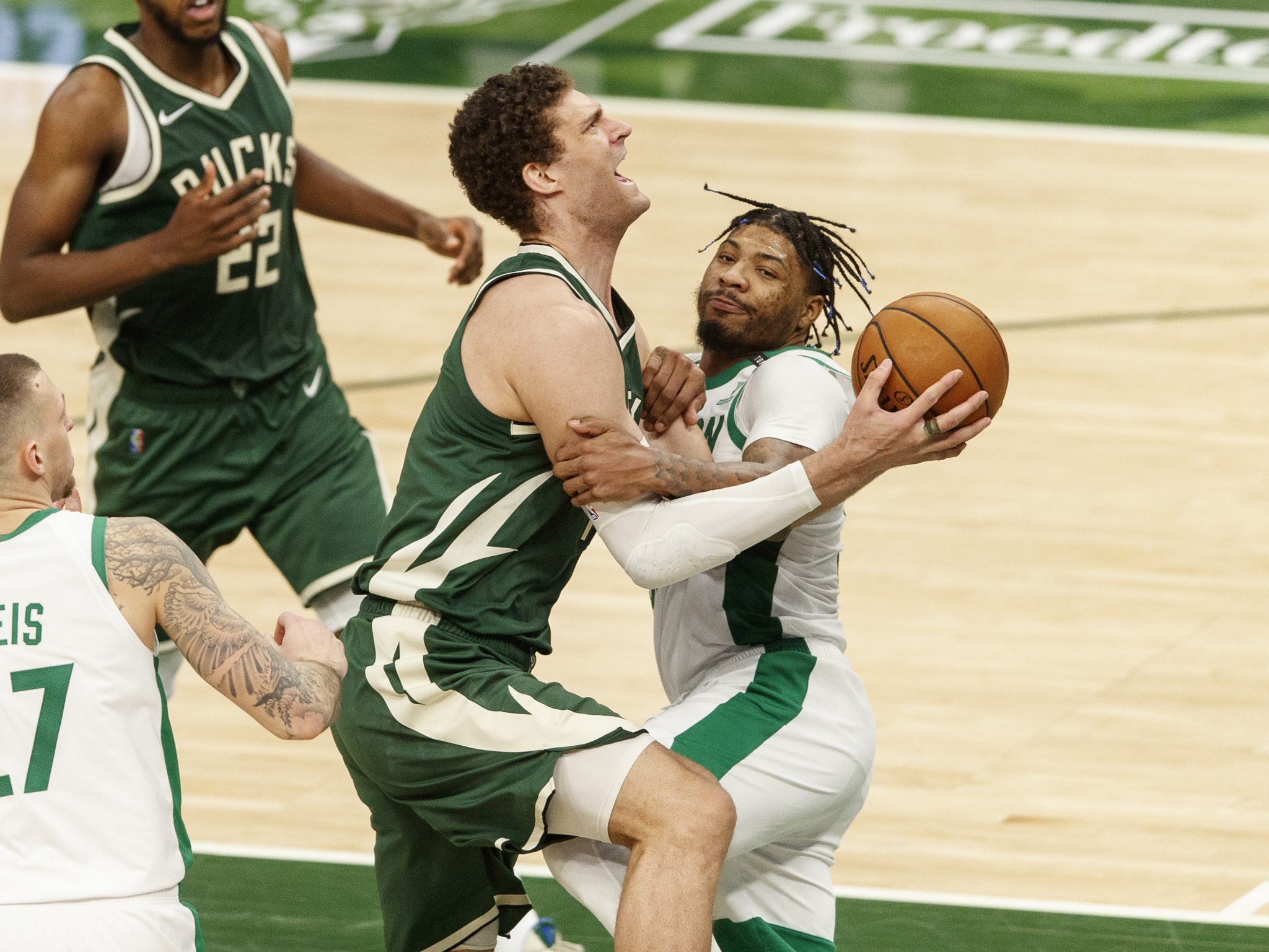 Khris Middleton, Bucks Earn Eighth Straight Win By Beating Celtics