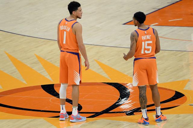 Devin Booker Pours