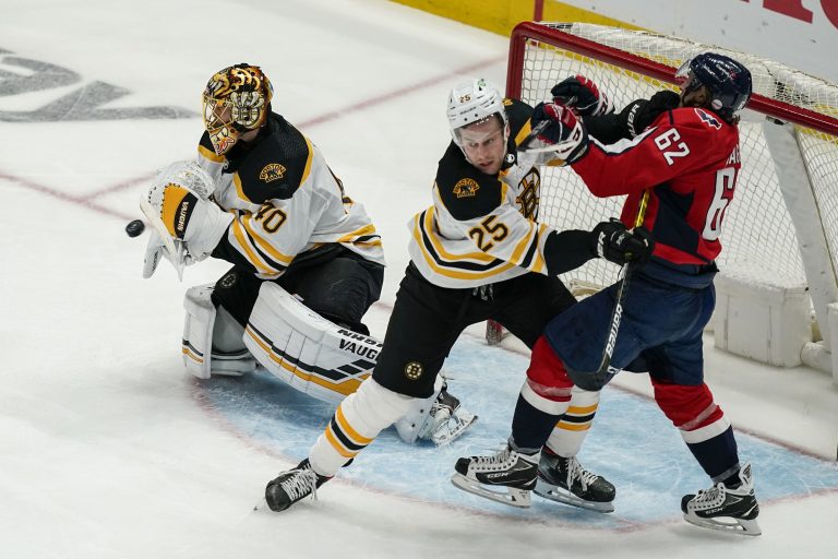 NHL Roundup Bruins