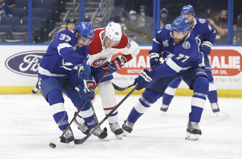 Blake Coleman Diving Goal Leads Lightning to 2-0 Lead in Finals