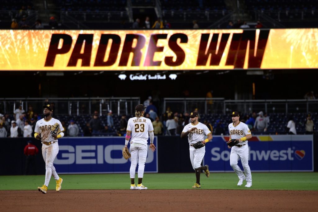 MLB Roundup Padres